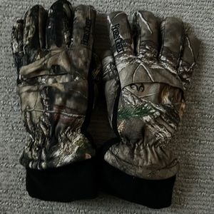 Hobbs Creek Realtree camo gloves